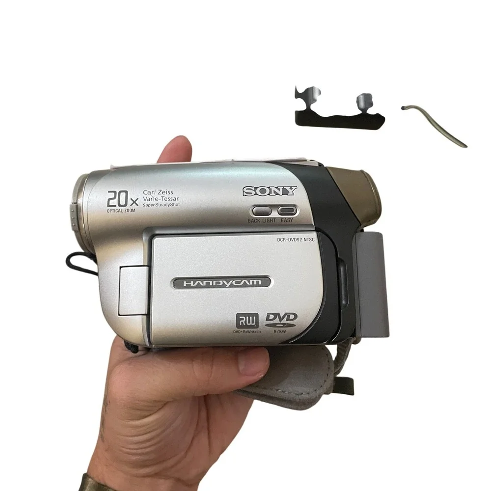 Sony Handycam DCR-DVD92 NTSC Camcorder 20x Optical Zoom Silver with Accessories